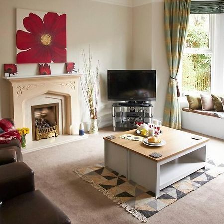 Comfy Big 7 Bedroom Townhouse Harrogate Bagian luar foto