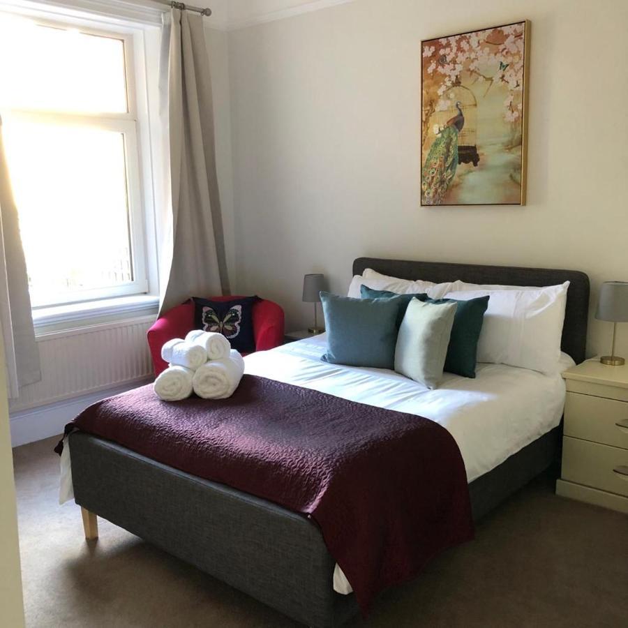 Comfy Big 7 Bedroom Townhouse Harrogate Bagian luar foto