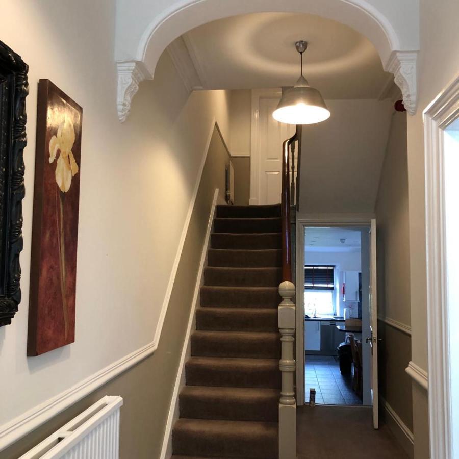 Comfy Big 7 Bedroom Townhouse Harrogate Bagian luar foto