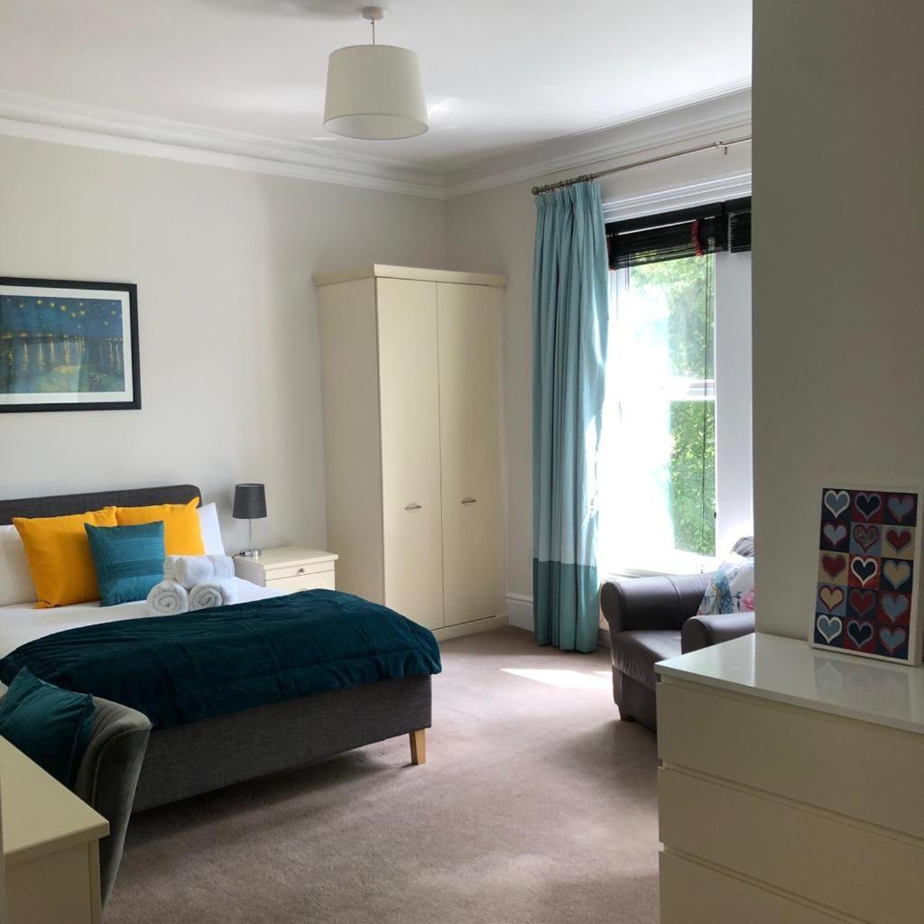 Comfy Big 7 Bedroom Townhouse Harrogate Bagian luar foto